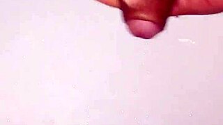 Watch this gay guy piss solo.