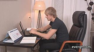 Penniless Guy Lets Hot Friend Drill Ex-Girlfriend For Cash In Intense 3some Oral Group Fuck