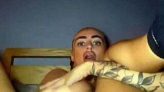 Thick Titty Scottish Teen 18+ Plays With Ass Solo