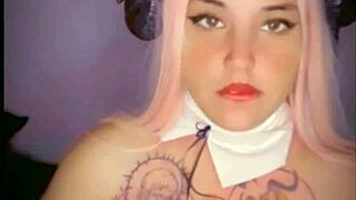 Tu mucama bien puta quiere pija