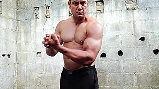 yuri ga�cho - brazilian muscle man anaconda big cumload