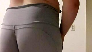 Young Guy Feeling Pain from Brutal Dildo Anal