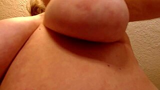 dawnskye teases with her belly button, underboob, armpits, and soft kisses