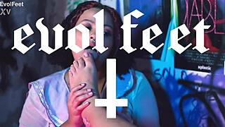 i worship bbw feet and eat pussy