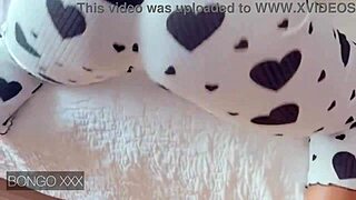 Swahili twerking queen shakes big ass!