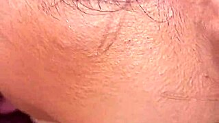 Diih Flaunts Her Natural Tits in Close-Up Shots