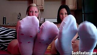 worship my feet and i'll let you fuck my pussy