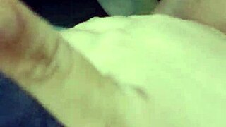 sozinha em casa, louca pra alguem me comer?