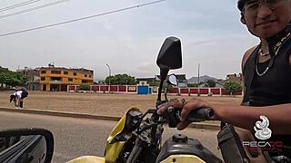 le dan harto huevo duro y parejo por el ano a estudiante conera peruana