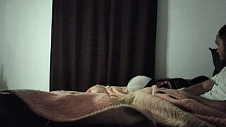 Tia Passo Planejou Para Que Pudesse Dividir O Sofá Com Sobrinho Passo