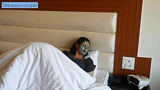 Lonely Rachna Starts Liking Company of Room Service Guy Ravi