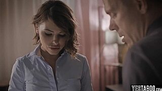 Hey, this teen gets a quickie fuck with gaping and rough blowjob