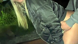 Esposa Pede Ajuda Pra Atravessar A Linha De Trem E Da Gostoso Pro Rapaz Prestativo