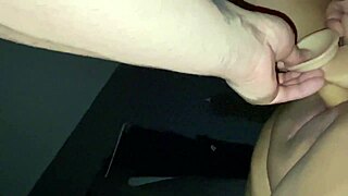 Lee uses dildo for intense squirting