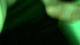 yo estaba cojiendo a mi esposa en la casa con mucha intensidad