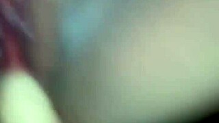 yo estaba cojiendo a mi esposa en la casa con mucha intensidad