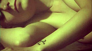 Hannah Harper And Cindy Crawford Engage In Rough Lesbian Sex