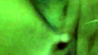 18 year old girl masturbating and cumming