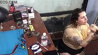 I Sucked Technician's Dick for Payment