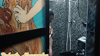 Espiei Minha Prima Lésbica Tomando Banho E Acabei Comendo Ela