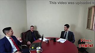 empresa faz teste do sof� com empregada milf ela chupou geral