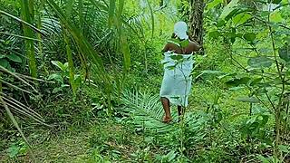 The new porn king fucks an amateur BBW goddess in the bush.