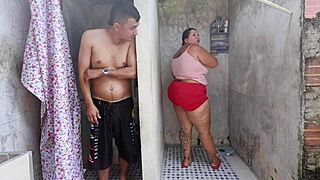 Follada Inesperada con Mucha Leche en las Tetas Ami Vecina Cachonda