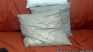 Live dildo oral sex cam show with anal and tits.