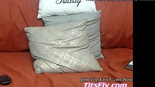 Live dildo oral sex cam show with anal and tits.