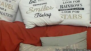 Live dildo oral sex cam show with anal and tits.