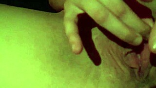 big pussy lips stretching wide open