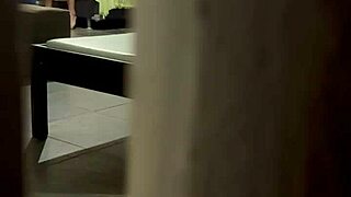 belinha seduziu o aluno levou pra casa e o corno filmou tudo escondido na dispensa