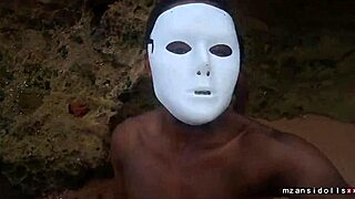 Intense Emotions Surge During Beach Sex Vacation With Wet Pussy