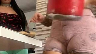 A buceta mais inchada que vc já viu 😍