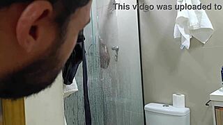 aceita uma aula gratis, personal gostosa mostra pro vizinho como faz agachamento 😘