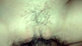 เย็ดหีให้น้ำแตกเข้าไปในรูแตด