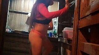 El Padrastro La Uso Como Trapo Limpia Pisos Y La Sometio Como Una Zorra Le Dio Tan Buen Sexo Que Al G�final Casi Se Infarta El Viejo Sucio Porno Real Casero 1