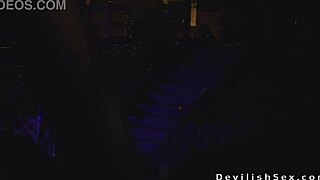 Muscular guy gets sucked then bangs blonde babe