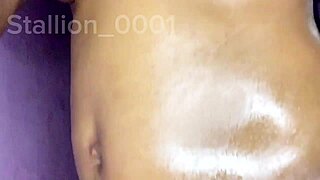 I squirt trying to fuck my toys