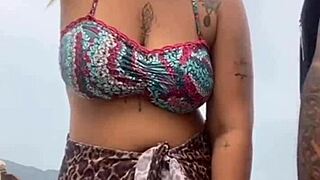 i stayed naked on the beach, the guy got hard, and i grabbed his dick