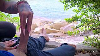 Horny amateurs masturbate to surprise cum on beach