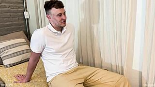 Colombian sexologist Sara Blonde checks Cofla's 24cm huge cock size 😏