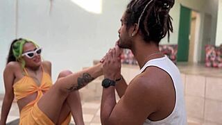 I let my boyfriend fuck my feet until he cums all over