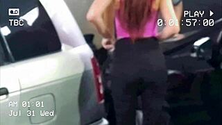 novinha leva carro no mecânico e levou pau