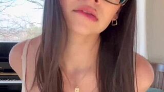 i love teasing you with my big natural tits 😘