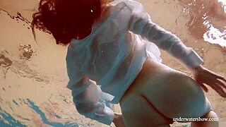 Big Natural Tits Babe Lola Underwater Swimming