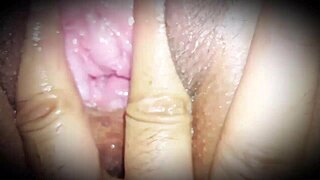 Orgasm Pissing While Licking Pussy
