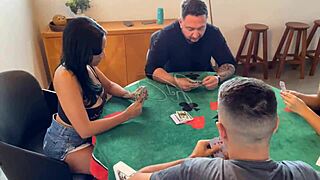 Chamamos um casal de amigos para uma noite de jogos mas a verdadeira inten��o era fazer troca de casal