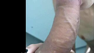 Teen Novinha Sucking Cock Seductively