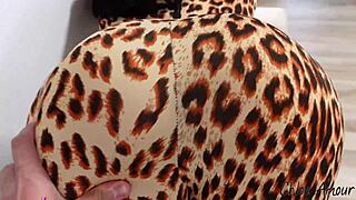 kitty wants you to play with her pussy - chloe amour